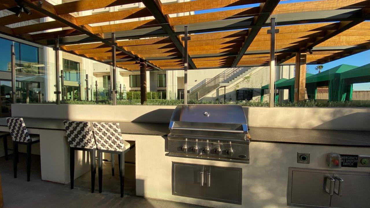 One Lux Stay At The Mansfield Miracle Mile 洛杉矶 外观 照片